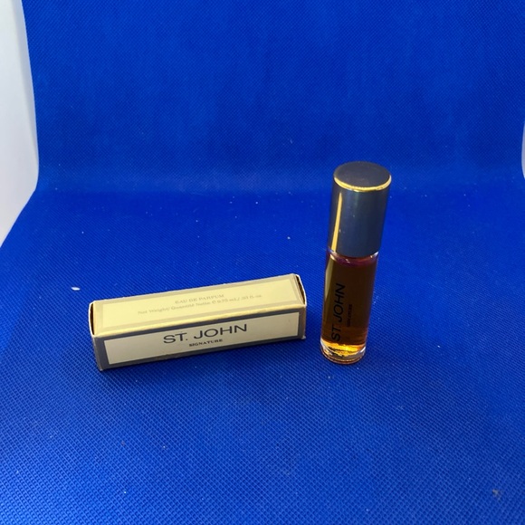 St. John Gold Fragrance Roller